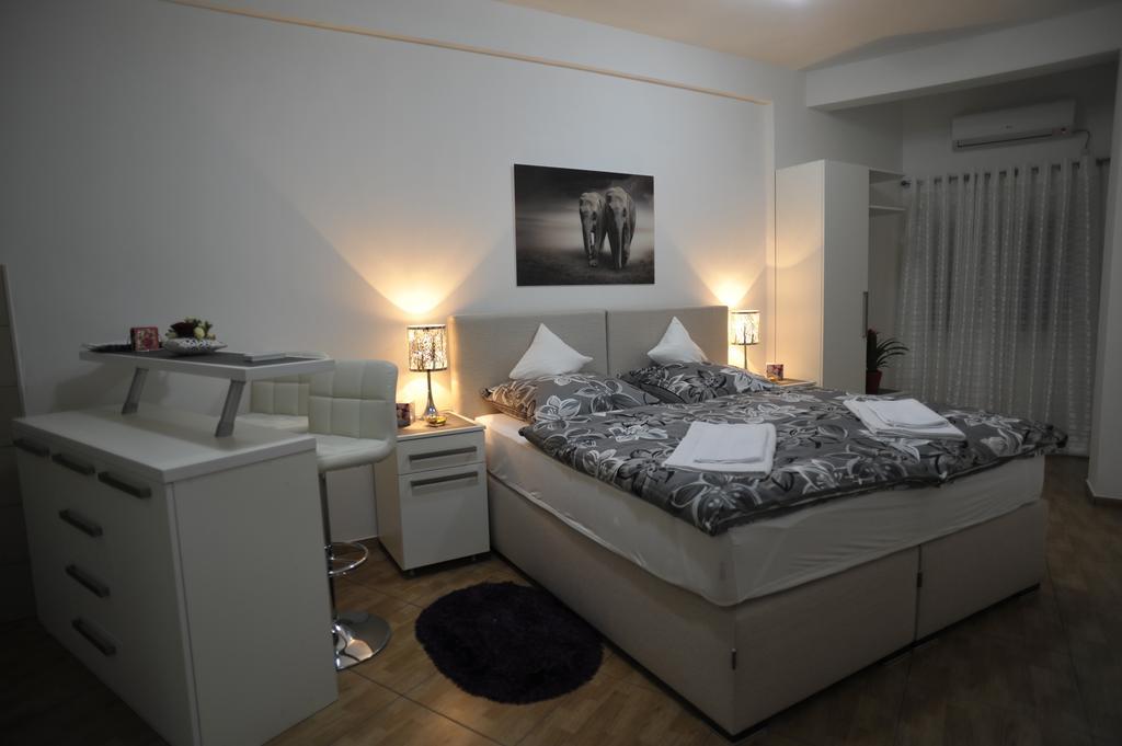 Apartment Jovana Nikšić Kamer foto