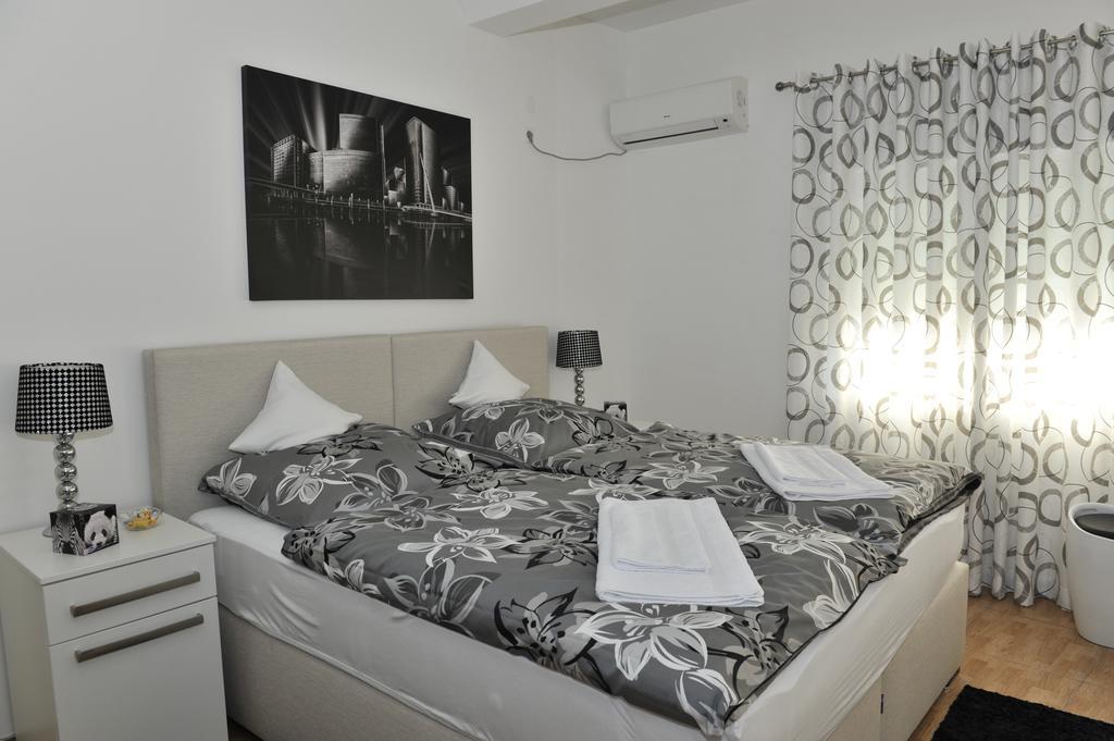 Apartment Jovana Nikšić Kamer foto